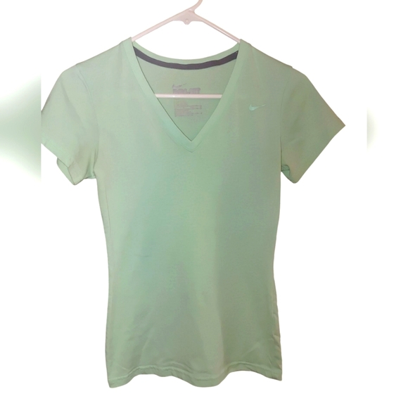 Nike Mint Green Fitted Short Sleeve Tee, Size XS - Picture 1 of 5